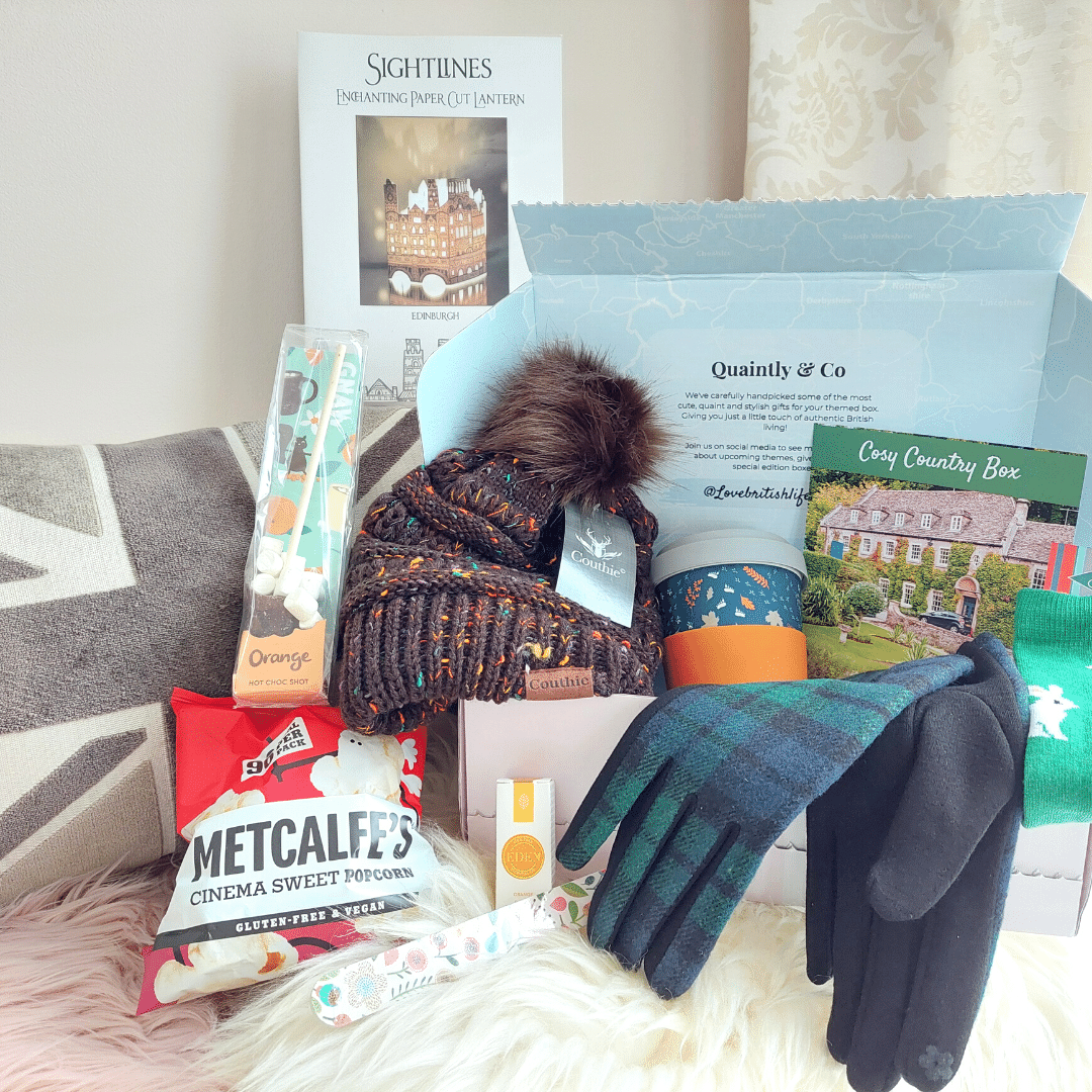 QUAINTLY & CO BOX - Quintessentials - Month to Month EU